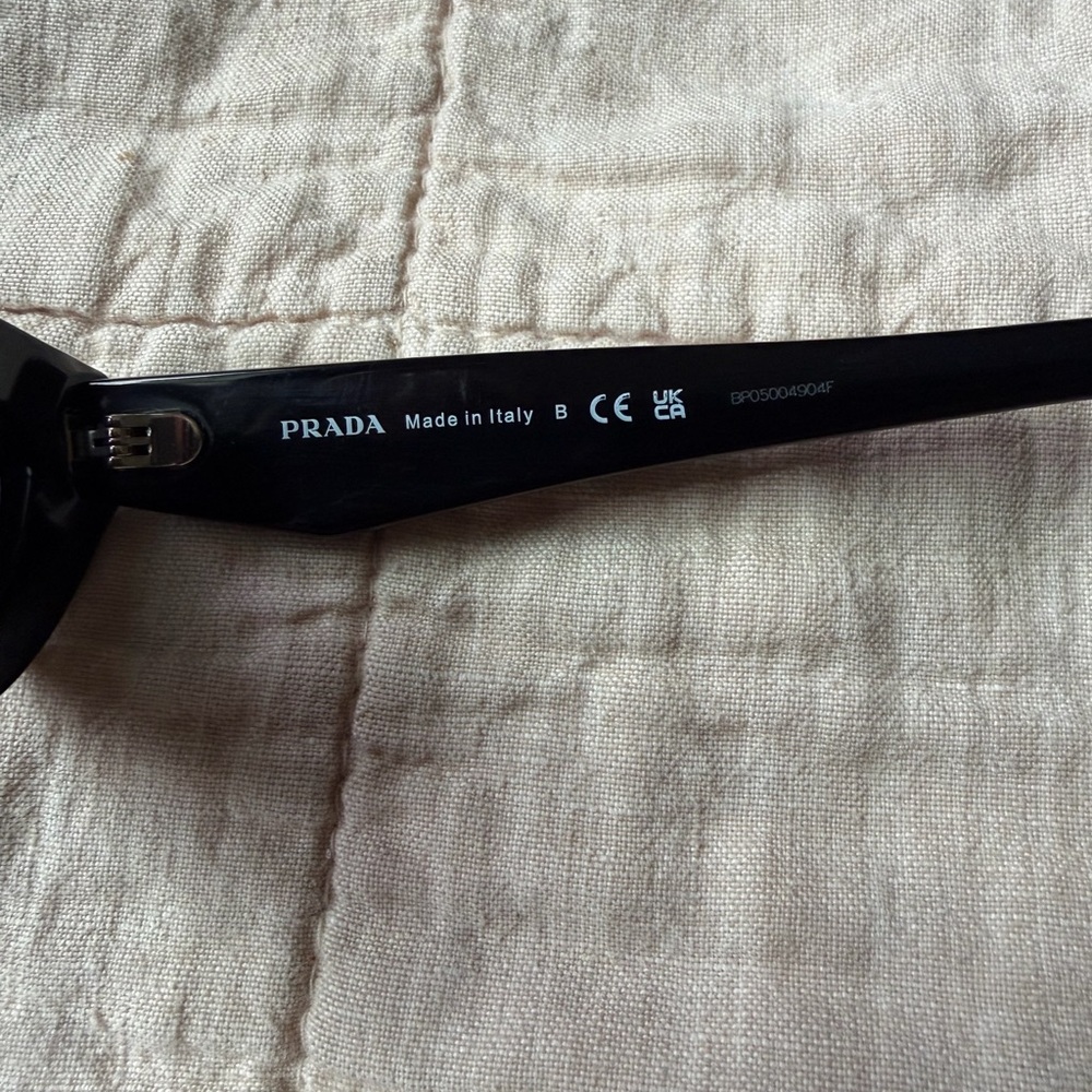 Prada Milano Sunglasses W/Case Black PR 26ZS 16K08Z Oval Cat Eye Made In Italy - Picture 6 of 11